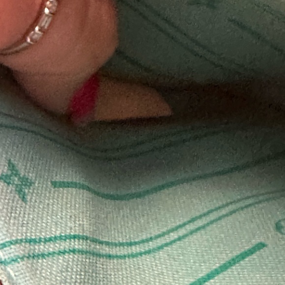 Louis Vuitton Wristlet GM - Picture 5 of 5